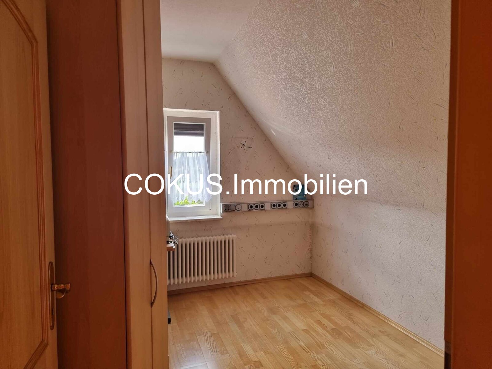 Bürö / Kinderzimmer im DG