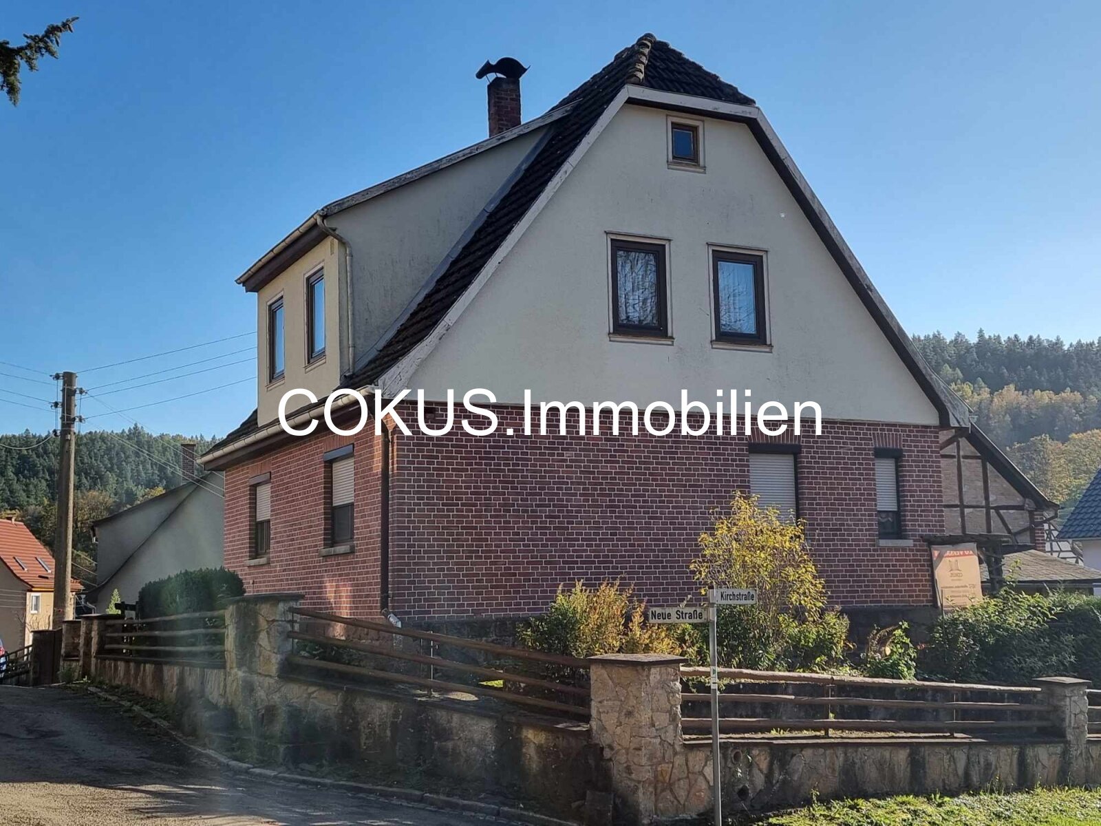 Haus von Vorne + Links